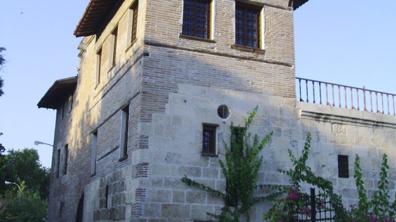 Ramazanoğlu Konağı – Adana Gezilecek Yerler