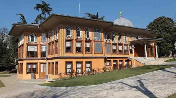Aynalıkavak Kasrı: Haliç Kıyısında Klasik Bir Köşk