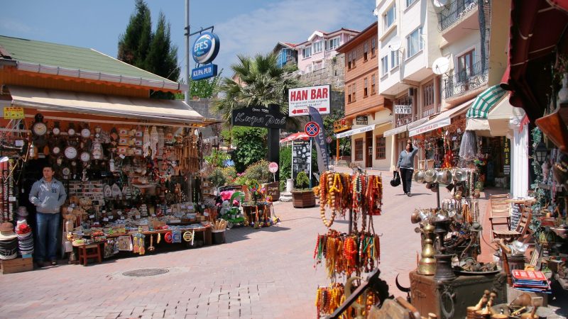 Amasra Çekiciler Çarşısı: Ahşap Oymacılığın Kokusunu Taşıyan Sokaklar