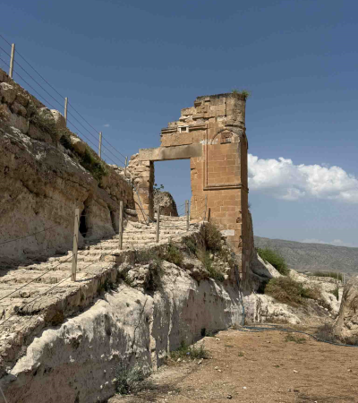 Hasankeyf İç Kale: Kayanın Üzerine Kurulmuş Bir Orta Çağ Şehri