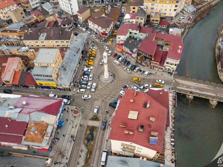 Bayburt Saat Kulesi: Cumhuriyet’le Yaşıt Bir Şehir Simgesi