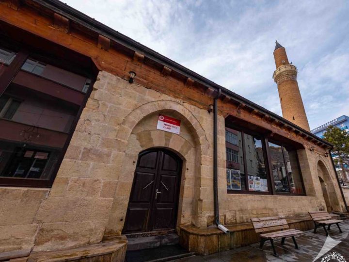 Bayburt Ulu Camii: Kervansaraydan Camiye Bir Selçuklu Yapısı