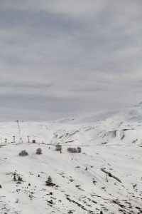 Bingöl Hesarek Kayak Merkezi karlı pist