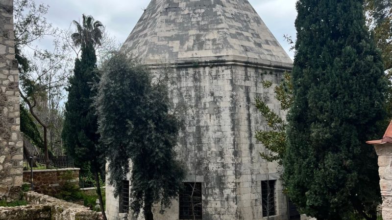 Ahlat Emir Bayındır Kümbeti: Selçuklu türbe mimarisinin incisi