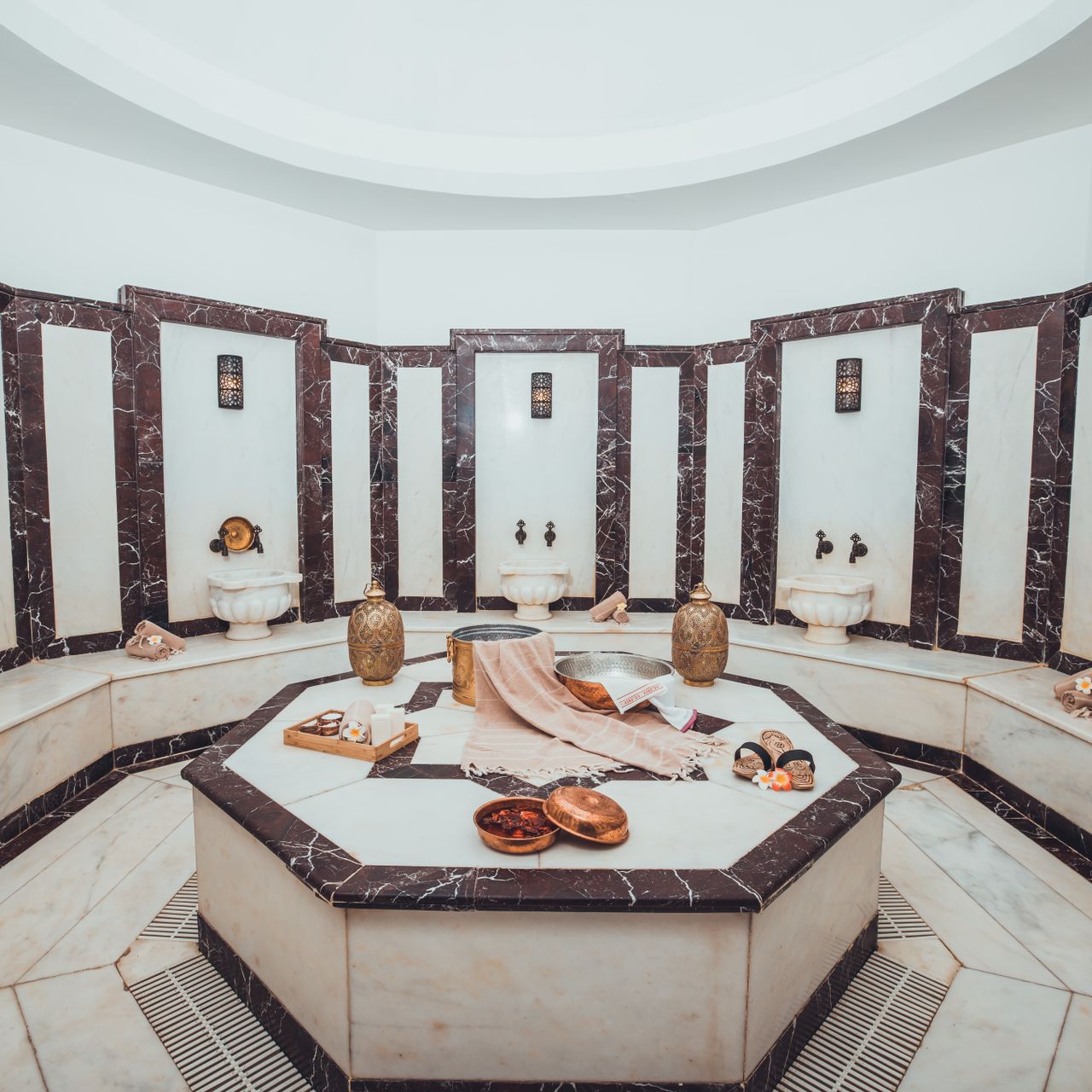 Yıldırım Bayezid Hamamı Orta Hamam tarihî yapı