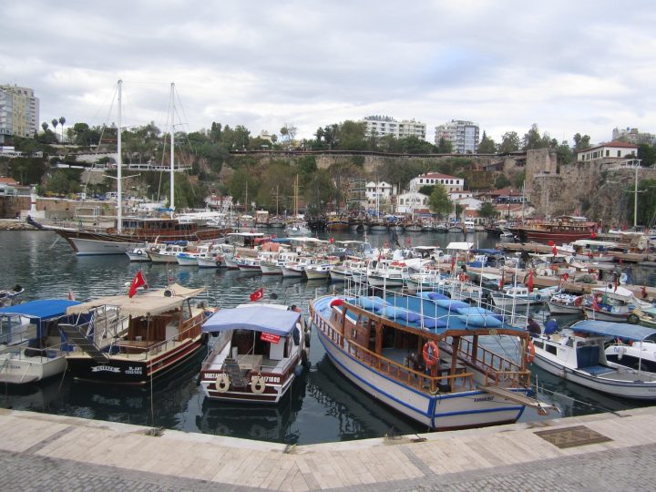 Bozburun: Marmaris’in Sakin Yelkenci Cenneti