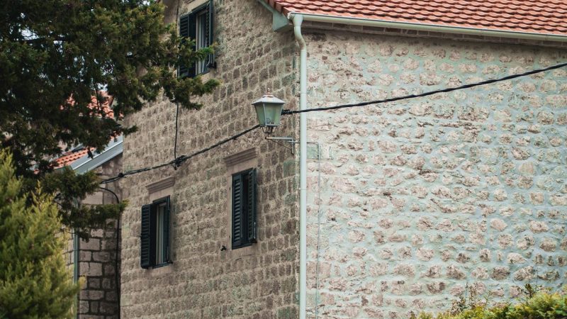 Irgandı Köprüsü: Üzerinde Dükkanlar Olan Tarihi Köprü