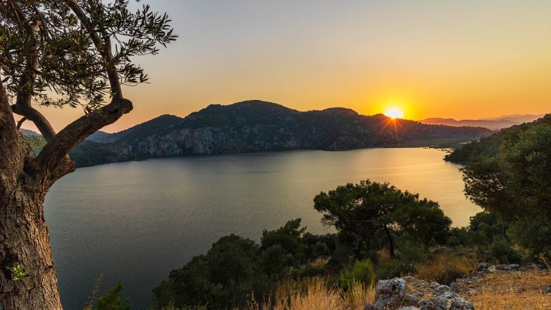 Çandarlı ve Dikili’de Nerede Kalınır? Uygun Fiyatlı Otel ve Pansiyon Önerileri