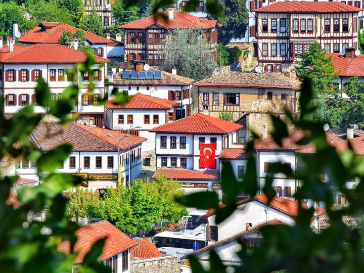 Koçarlı Cincin Köyü: Cihanoğlu Konaklarının İzinde Tarihî Bir Yolculuk