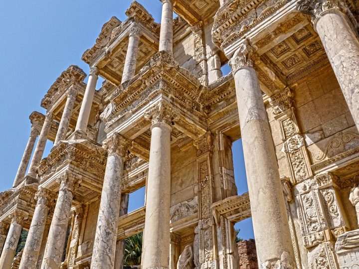 Dikili Gezi Rehberi: Görülecek Yerler, Ne Yenir, Nerede Kalınır?