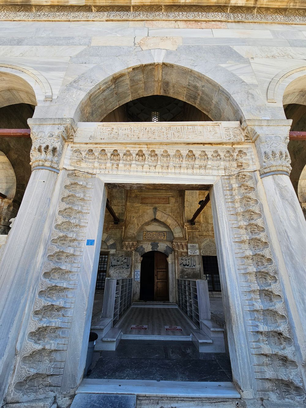 Tarihî ve Dinî Yapılar