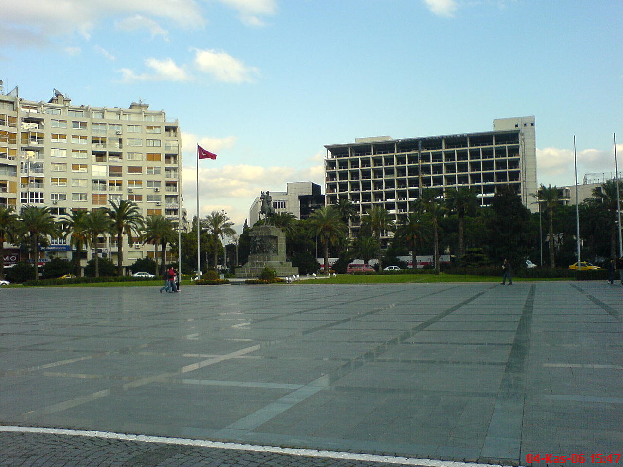 Cumhuriyet ve Gündoğdu Meydanı