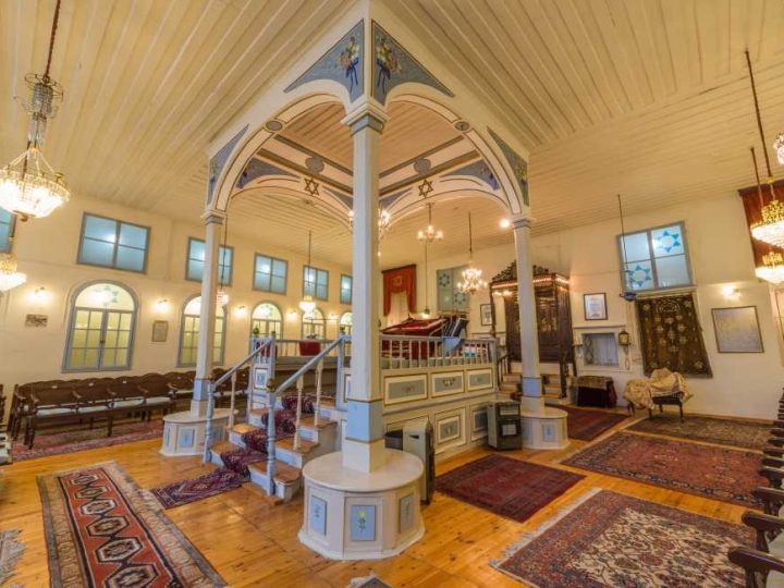 Havra Sokağı ve Havralar: İzmir’in Yahudi Mirası
