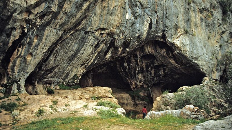 Karain Mağarası – Antalya Gezilecek Yerler