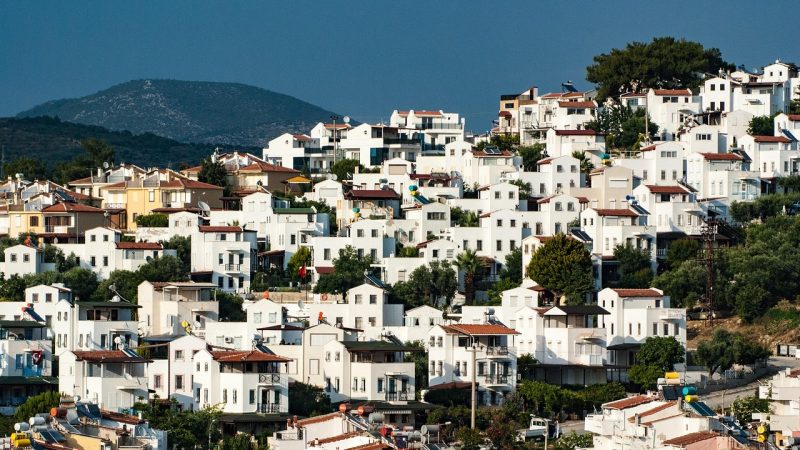 Kuşadası Tatil Rehberi: Görülecek Yerler, Yemekler ve Konaklama Önerileri