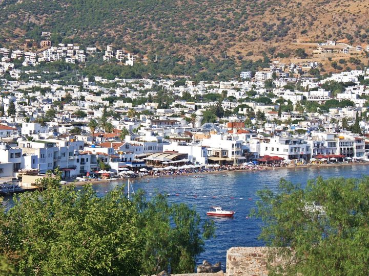 Kuşadası: Ege’nin Canlı Tatil Cenneti