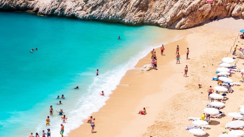 Kuşadası’nda Nerede Kalınır? Uygun Fiyatlı Pansiyon ve Apart Önerileri