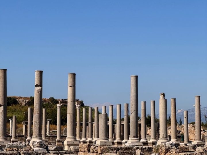 Laodikya Antik Kenti: Yedi Kiliseden Biri
