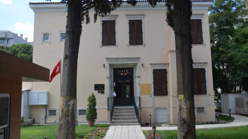 Latife Hanım Köşkü Anı Evi Müzesi: Tarihî Bir Hatıra