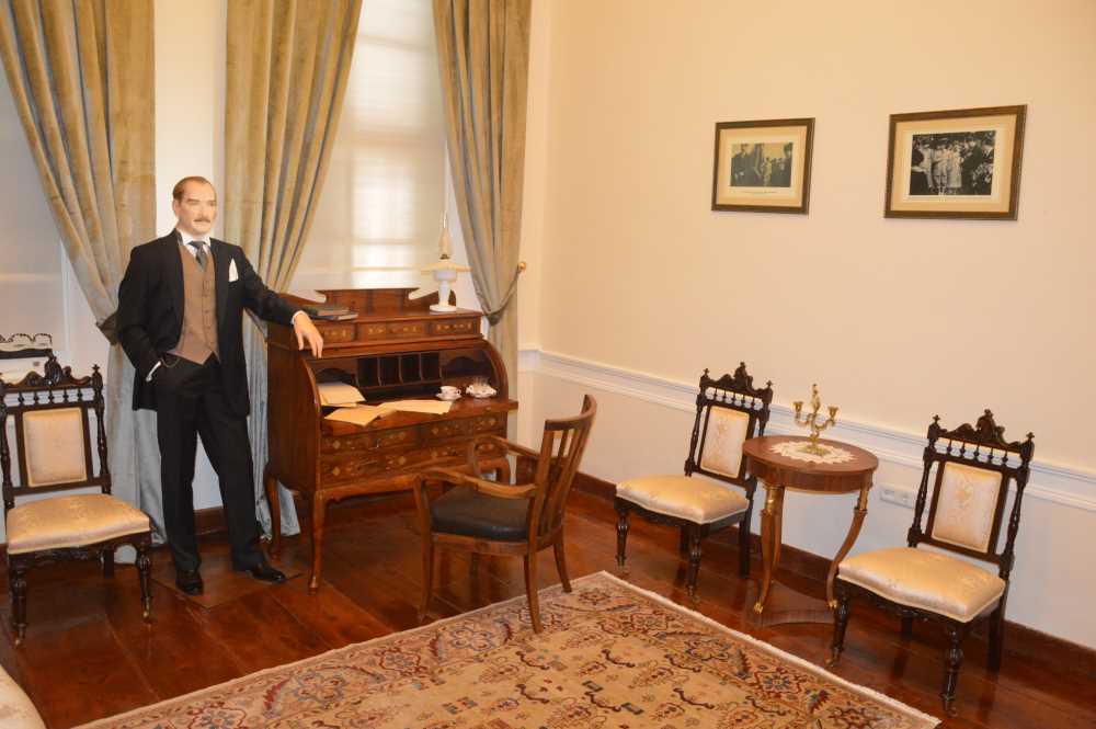 Latife Hanım Köşkü Anı Evi Müzesi