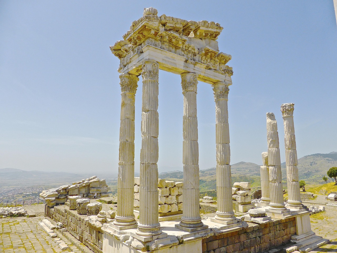 Magnesia agora ve antik kalintilar