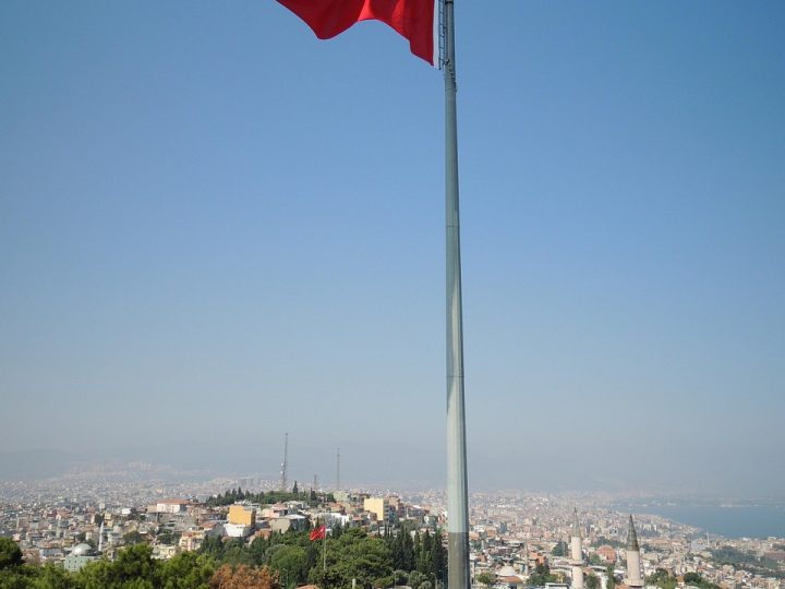 Kula Peri Bacaları ve Divlit Volkanı: Manisa’nın Jeolojik Harikası