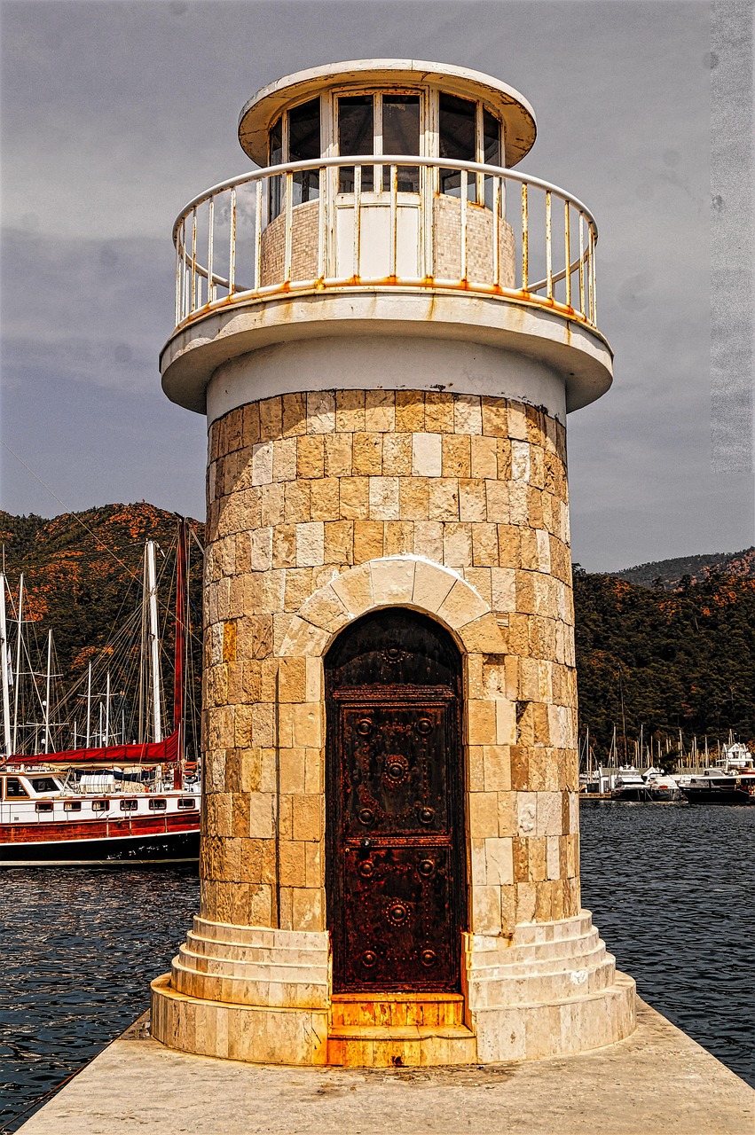 Marmaris koyu ve marina genel manzarasi