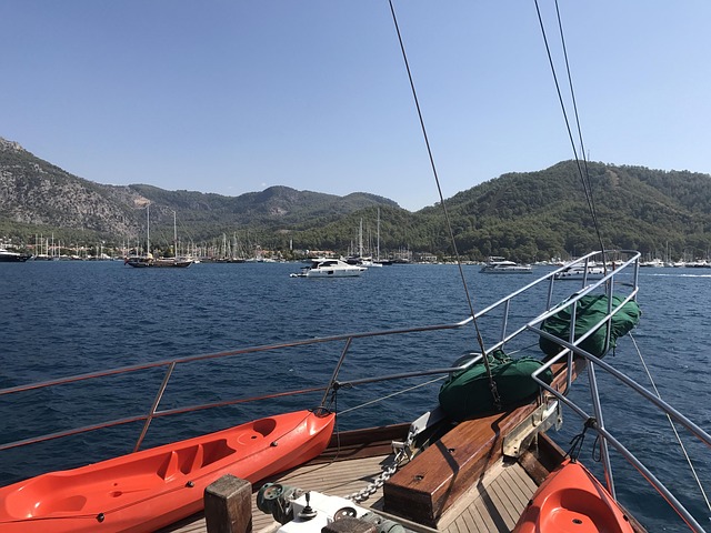 Mavi yolculuk gulet tekne