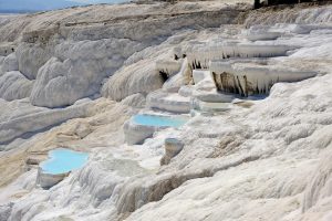 Pamukkale beyaz travertenleri