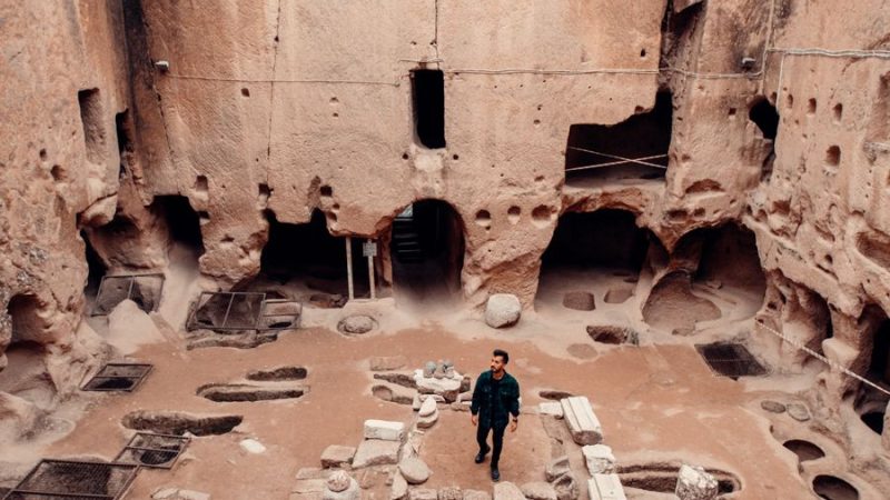 Sakaeli Kaya Mezarları ve Peri Bacaları: Doğa ve Tarihin Buluşması