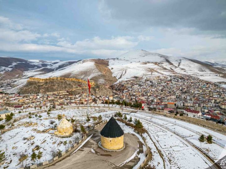 Şehit Osman Türbeleri: Saltukoğulları’ndan Kalan İki Kümbet