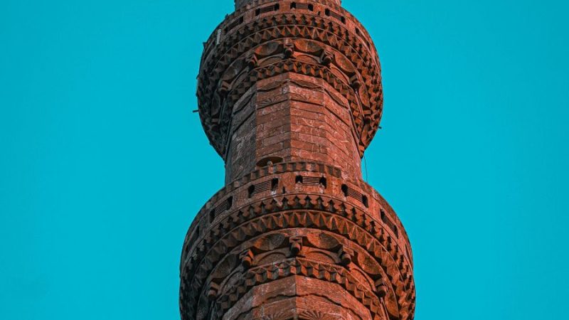 Şeyh Mutahhar Camii ve Dört Ayaklı Minare