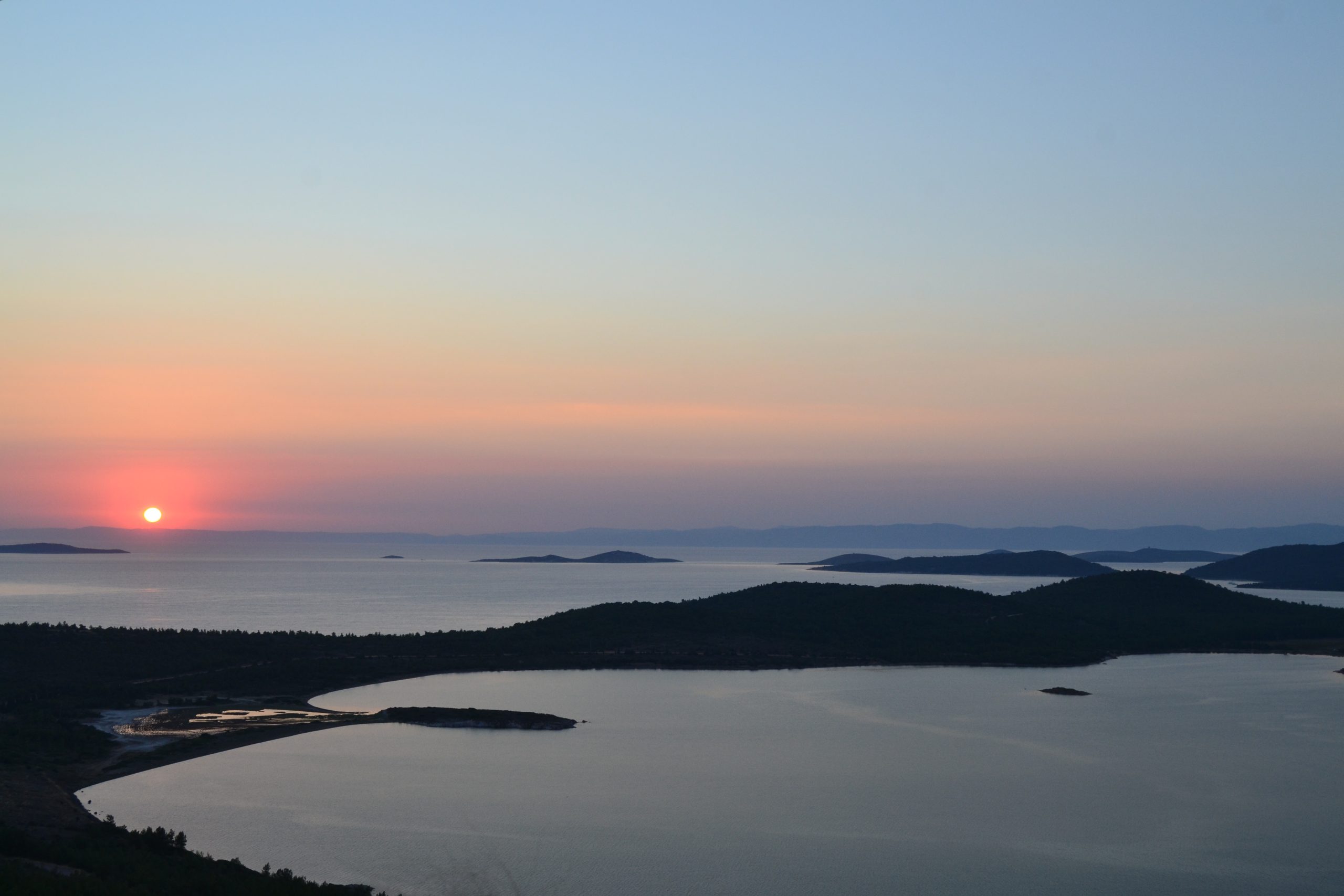 Ayvalık Şeytan Sofrası’ndan adalar manzarası
