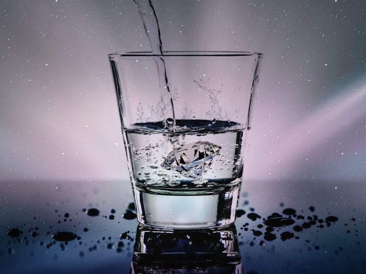 Günde 8 Bardak Su İçmek Şart Değildir: Vücut Su İhtiyacını Nasıl Belirler?