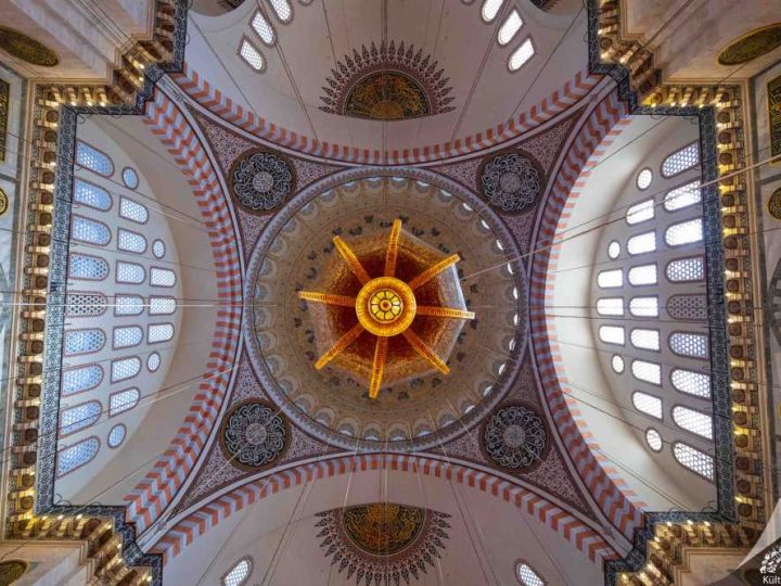 Süleymaniye Camii: Tepeden Şehre Hâkim Klasik Başyapıt