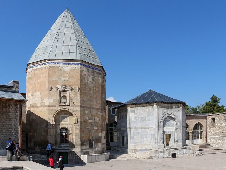 Sultan Alaeddin Camii – Mersin Gezilecek Yerler