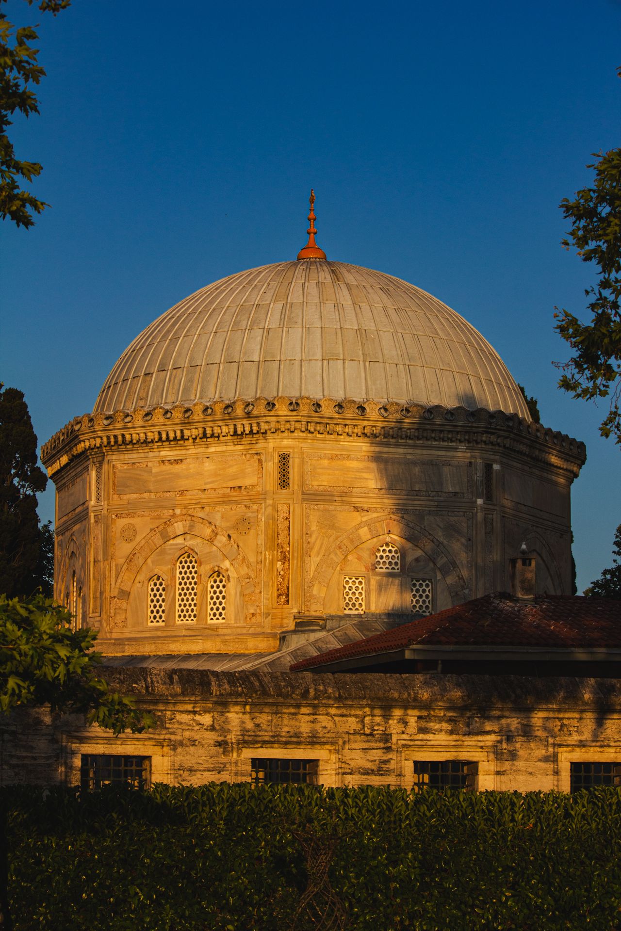 Sultan Melik Türbesi: Mengücek Döneminden Bir Yadigâr