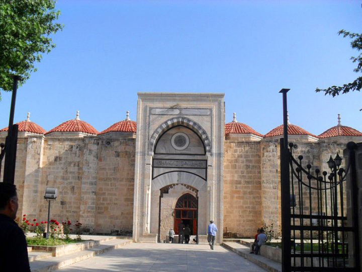 Tarsus Ulu Cami – Mersin Gezilecek Yerler