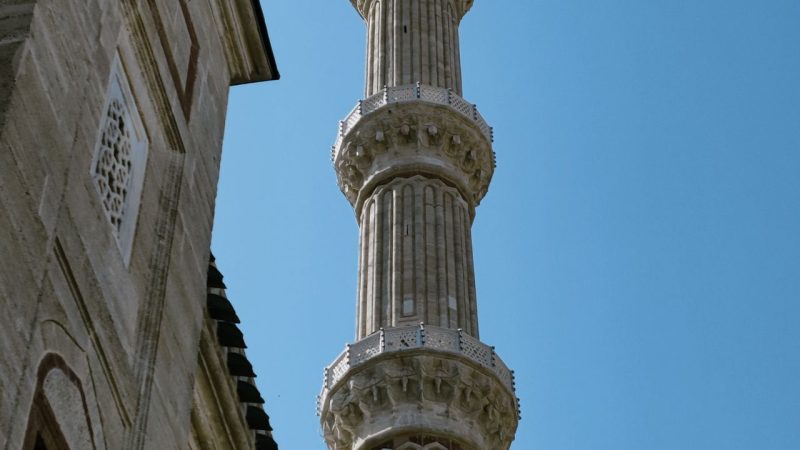 Üç Şerefeli Camii
