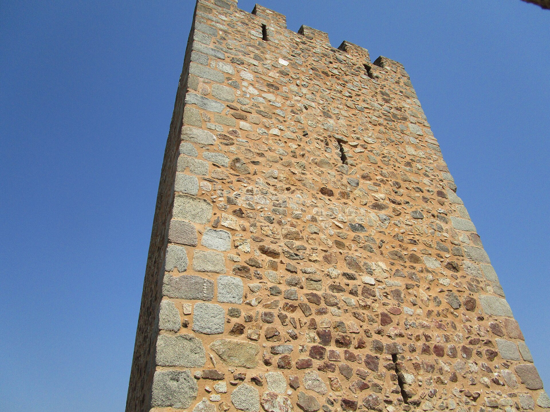 Almourol Kalesi ana kulesi