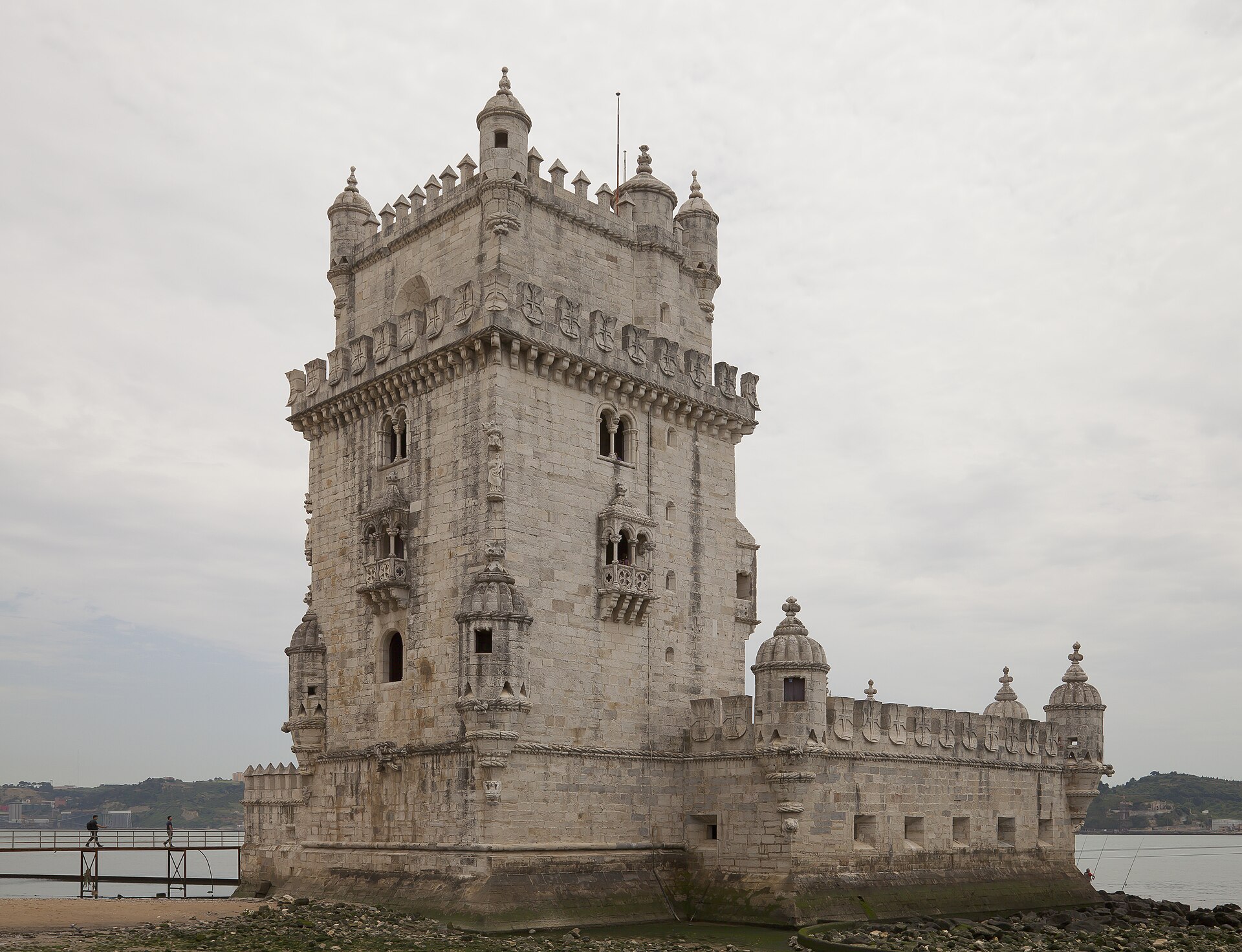 Belém Kulesi ve Tejo Nehri