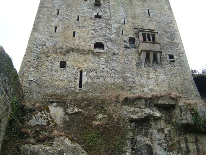 Blarney Kalesi: Güzel Konuşma Armağanı Veren Taş ve Bir Kelimenin Doğduğu Yer