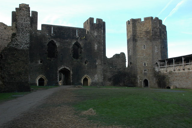 Caerphilly Kalesi iç avlu