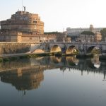Castel Sant'Angelo, Sant'Angelo Köprüsü ve Tiber Nehri