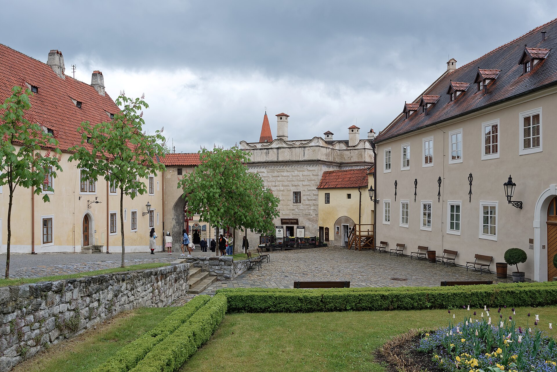 Český Krumlov Kalesi birinci avlu