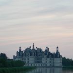 Chambord ve göletteki yansıması