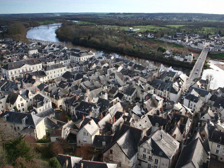 Chinon Kalesi: Jeanne d’Arc’ın Kralı Tanıdığı Ortaçağ Kalesi