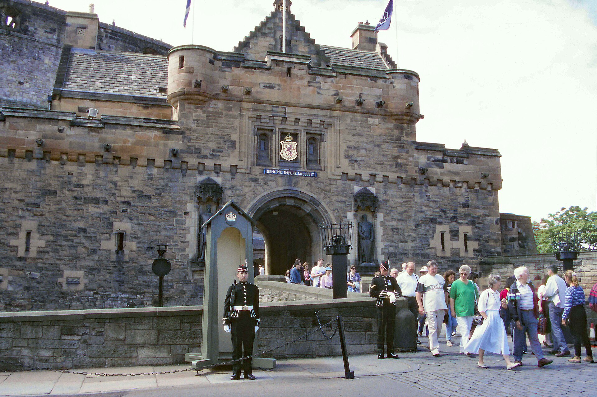 Edinburgh Kalesi kapısı