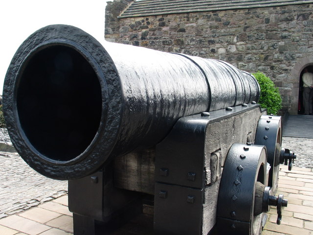 Edinburgh Kalesi Mons Meg topu