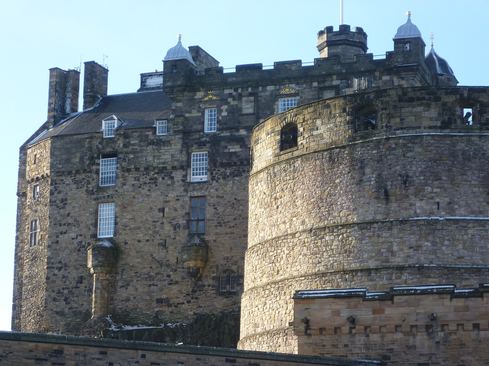 Edinburgh Kalesi Yarım Ay Tabyası ve saray